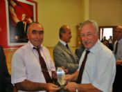 Milli Eğitim Müdürü Ayata'dan Öğretmenlere Ödül