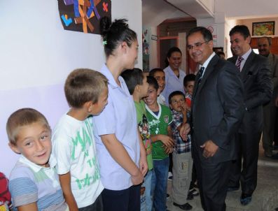 KOZLUCA - Vali Tapsız Mustafa Kemal Çocuk Yuvası'nı Ziyaret Etti