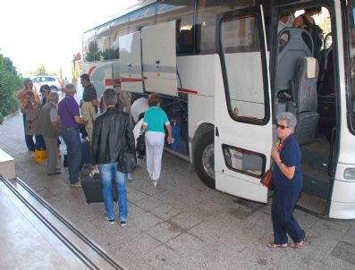 GIRIT - Yunanistan'dan Kuşadası'na 3. Yaş Turizmi