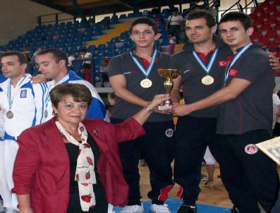 ESAT DELIHASAN - Tükiye Karate Milli Takımı Balkan Şampiyonu Oldu