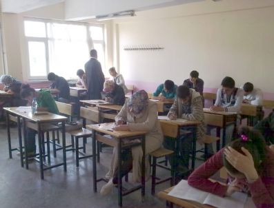 ÖZGÜR ASLAN - Belediye Dershanesi'nden Seviye Tespit Sınavı