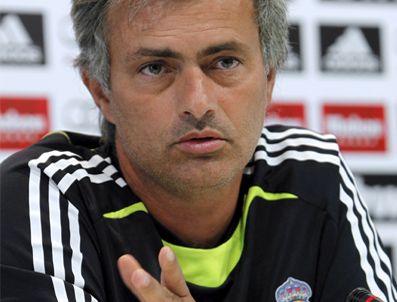 LEON - Jose Mourinho'dan oyuncularına gözdağı