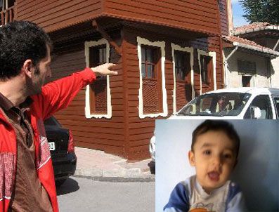 Pazarda bebek arasından