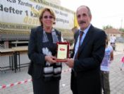 Çayırlı'da 300 Öğrenciye Kırtasiye Yardımı