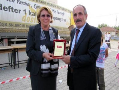 FEVZI KıLıÇ - Çayırlı'da 300 Öğrenciye Kırtasiye Yardımı