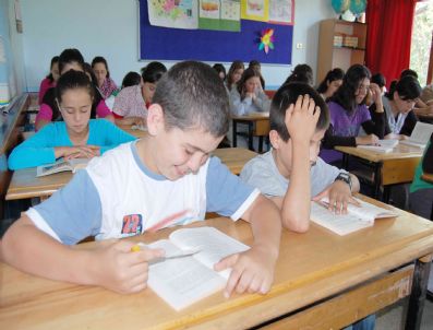 Simav'da Öğrencilere 15 Dakikalık Kitap Okuma Zorunluluğu