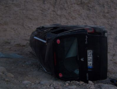 SIVAS CUMHURIYET ÜNIVERSITESI - Sivas'ta Trafik Kazası: 2'si Ağır 4 Yaralı
