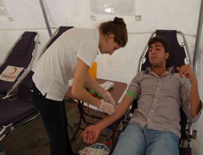 MURAT DALKILIÇ - Çardırda Kan Bağış Kampanyası