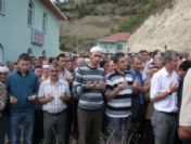 Kömür Yığını Altında Kalarak Ölen Madenci Defnedildi