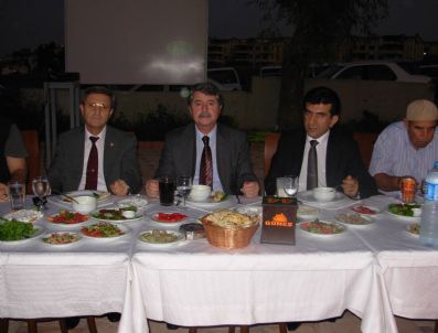 HAKKı DEVELI - Siirtliler Derneği'nden Emniyet Teşkilatına İftar