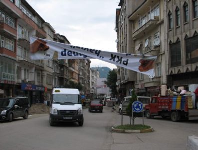 TÜRKIYE PARTISI - Afişlerin İpleri Kesiliyor