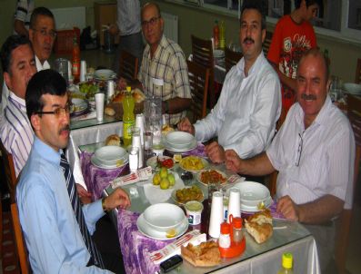 BÖCEKLI - Aydın Ticaret Odası İftar Yemeklerinin Sonuncusunu Kızılay'da Verdi