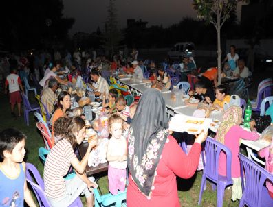 Muhasebecilerden Belediyenin İftar Sofralarına Katkı
