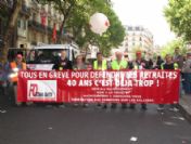 Yaklaşık 2 Milyon Fransız, Emeklilik Yasasını Protesto İçin Sokaklara İndi
