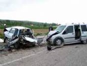 Afyonkarahisar'da trafik kazası: 1 ölü, 5 yaralı