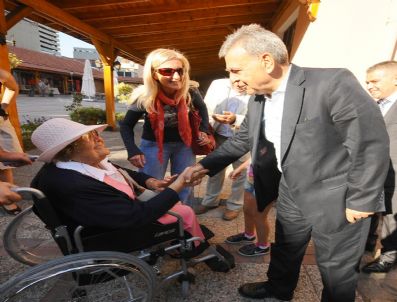 MUAZZEZ İLMİYE ÇIĞ - Aydın Boysan Fotoğraflarıyla İzmir'de