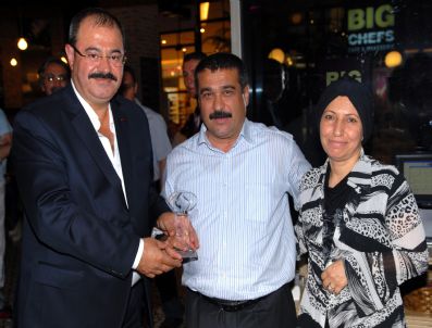 SANKO HOLDING - Çimko'da Kıdemli Çalışanlara Plaket