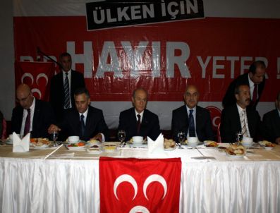 Mhp Lideri Bahçeli İftarını Trabzon'da Partililer İle Yaptı