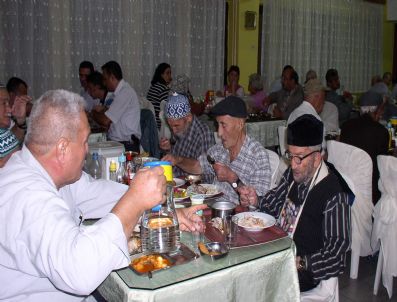 NECATI TOPALOĞLU - Vali Coş Huzurevi'nde İftar Açtı
