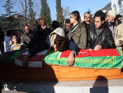 YAKUP YıLDıZ - Akyazı'da Vurulan Dört Kişi Toprağa Verildi