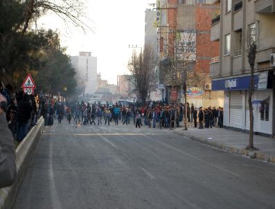 KÜRDISTAN TOPLULUKLAR BIRLIĞI - Batman’da olaylı yürüyüş