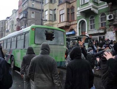 DOLAPDERE - Taksim savaş alanına döndü