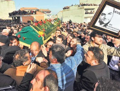 ALİ ÖZÜTEMİZ - Kıvırcık Ali trafik kazası cenaze töreni  (foto video)