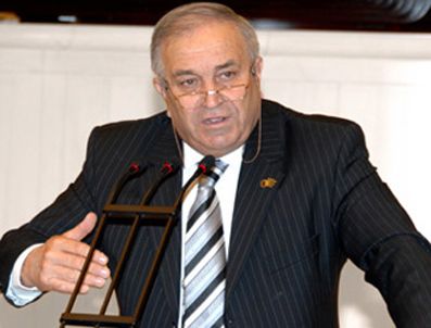 YARSAV - Şahin Mengü ağzını fena bozdu