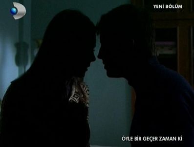 ERKAN PETEKKAYA - Öyle Bir Geçer Zaman Ki Berrin ve Ahmet sevişme sahnesi