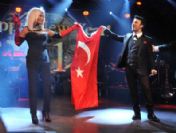 Cratos'tan 2010'a görkemli veda