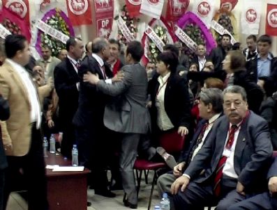 Dp İl Kongresinde Kavga