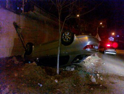 Geri Vites Yerine Gaza Basınca Araç Aşağı Uçtu: 6 Yaralı