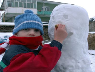 Çocukların Kar Keyfi