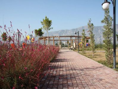 YEŞILBAYıR - Döşemealtı'na İki Yılda 12 Park Yapıldı