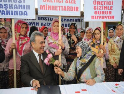ORHANLı - İzmir Büyükşehir Belediyesi Kente 2010 Yılı'nda Toplam 575.4 Milyon Tl Harcadı