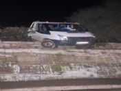 Kamyonet İstinat Duvarında Asılı Kaldı