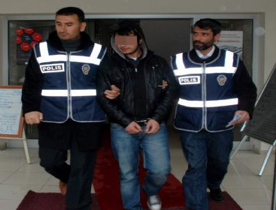 PTT  - Bombacı Üniversite Öğrencileri Yakalandı