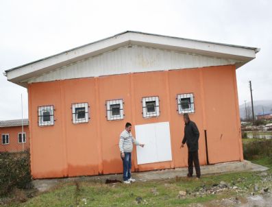 CELAL ERBAY - Düzce Gümüşpınar Mehmetçik İlköğretim Okulu İçin Hayırseverlerden Yardım Bekleniyor