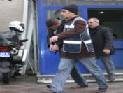 Firari Hırsız Yakayı Ele Verdi