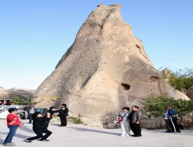 HACıBEKTAŞ-ı VELI - Kapadokya Bölgesini 2010 Yılında 2 Milyon 182 Bin Turist Ziyaret Etti
