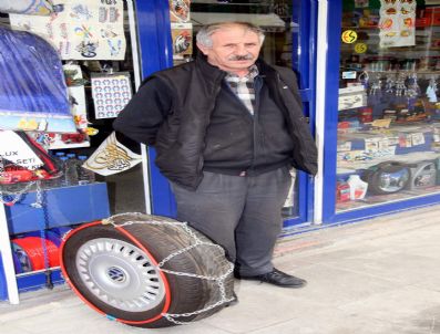 Kar Zincirleri Elde Kaldı