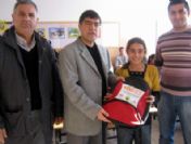 'Karanlıkta Kalanlara Bir Mum Yakalım' Projesi