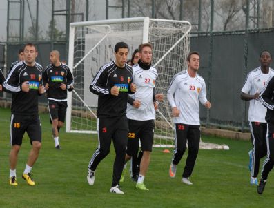 EMIR KUJOVIC - Kayserispor'un Antalya Kampı Başladı