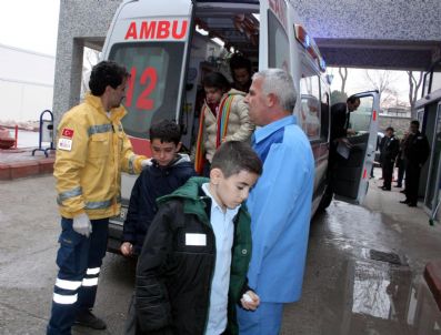 Öğrenci Servisi İle Belediye Otobüsü Çarpıştı: 6 Yaralı