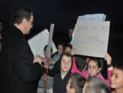 Öğrenciler, Vali'den Öğretmenlerini Geri İstedi