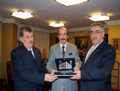 İLYAS DÖKMETAŞ - 'Üniversite Ve Şehri Yaklaştırmalıyız'