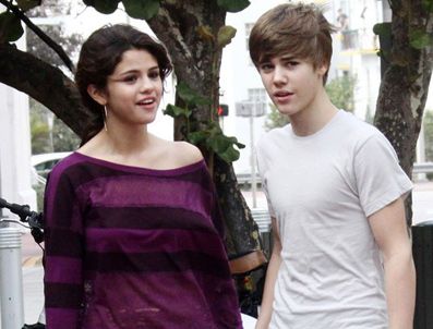 SELENA GOMEZ - Justin Bieber'ın kız arkadaşına hayranlarından tehdit