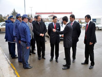 HALİL ÖZCAN - Şanlıurfa Valisi Nuri Okutan, Taziye İçin Suriye'ye Gitti
