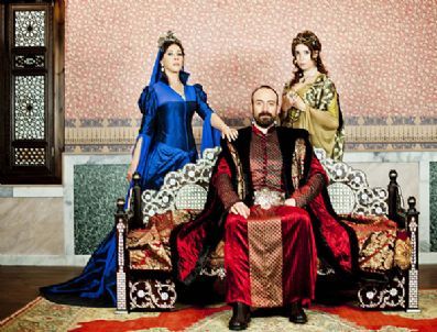 SULTANIN SıRRı - Muhteşem Yüzyıl 1. bölüm Show TV-izle