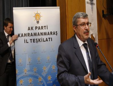 VEYSİ KAYNAK - Ak Partili Avni Doğan, 'Balyozcuların Başına Balyoz İndirdik' Derken Başına Plastik Parti Panosu Düştü